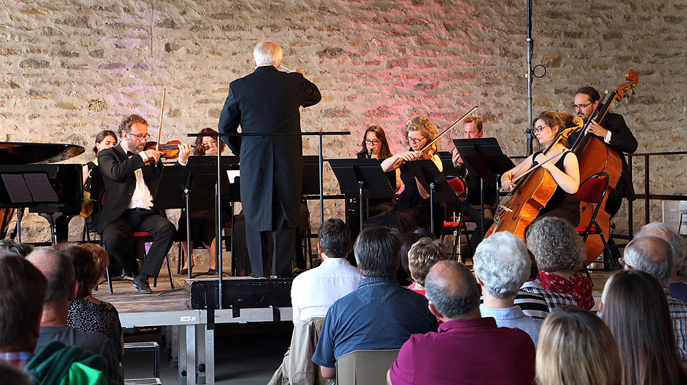 L'Ensemble Orchestral BFC dirigé par François Magnier à la Grange de Beauvais en 2016