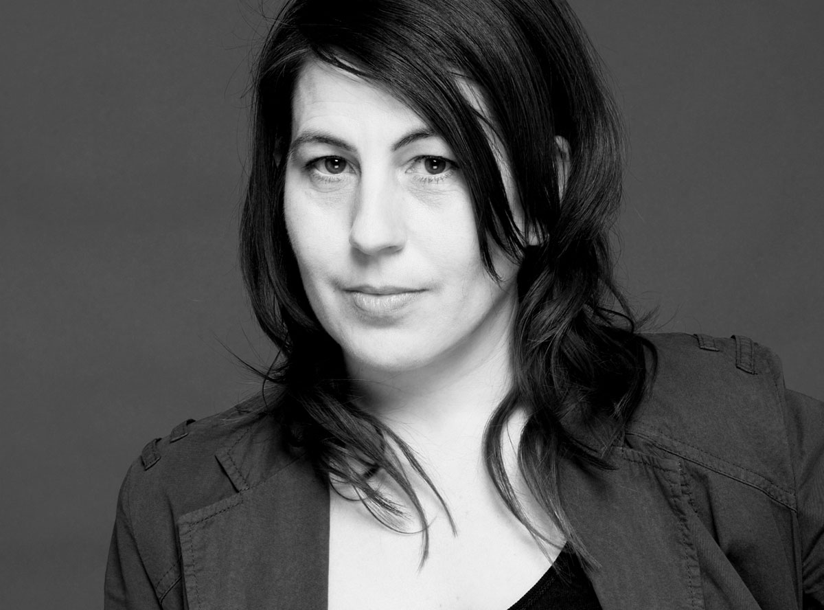 Découvrez la biographie de Joëlle Dollé sur son site www.joelledolle.fr