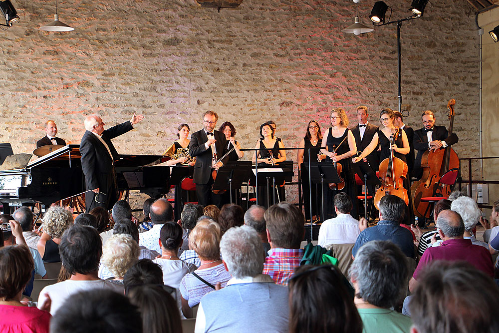 L'Ensemble Orchestral BFC dirigé par François Magnier à la Grange de Beauvais en 2016