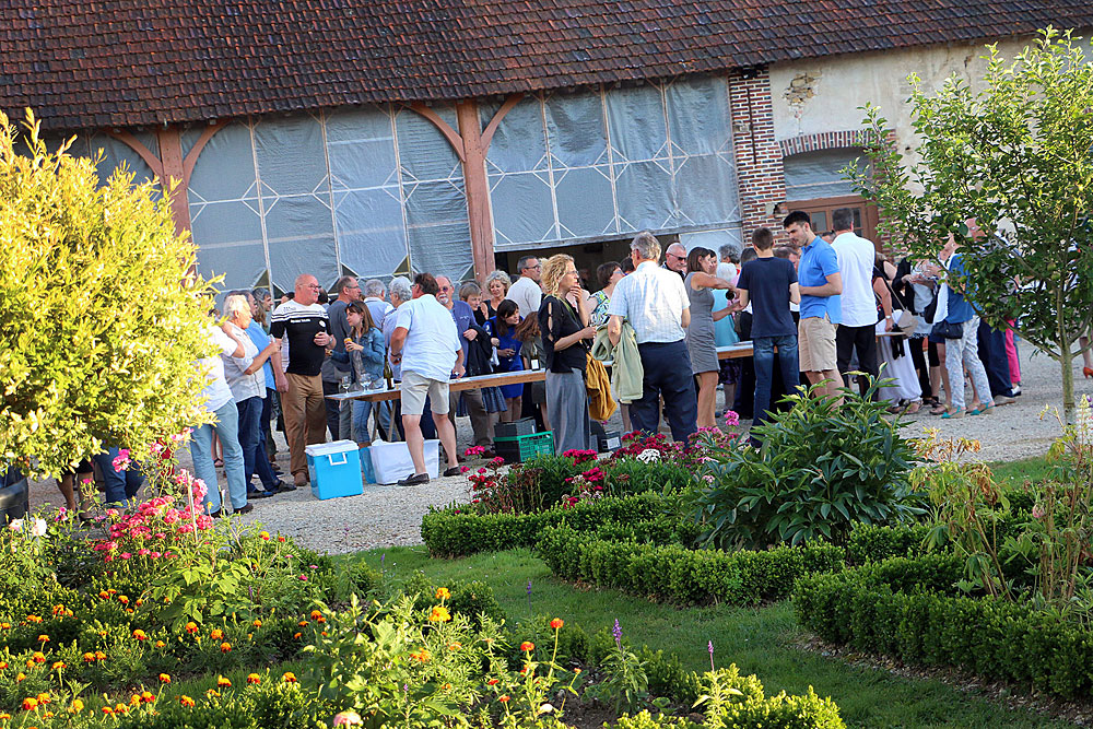 Dégustation et convivialité (Grange de Beauvais)