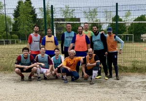 Dimanche 3 mai 2026
Oranges 1-2 Bleus
Vieux oranges contre jeunes bleus
