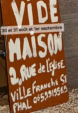 Vide maison de 120m2 avec cour de 100m2 (meubles, vaisselle, ustensiles de cuisine objets de dcoration, objets vintage et anciens, tableaux, habits, outils...)